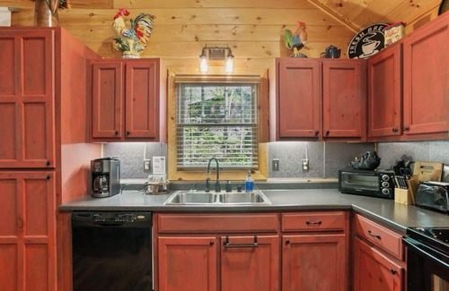 Morganton Cabina | Rustic Pines-cozy & charming