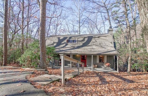 Big Canoe Casa | Rustic, Private, Cozy Cabin Getaway in Mountains of Big Canoe