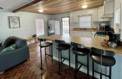 Gulf Park Estates Alquiler De Eote | Rustic Relaxation- A Fisherman’s Dream