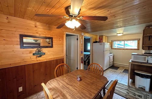 New Post Cabina | Rustic retreat at the Loon's Nest on beautiful Blueberry Lake!