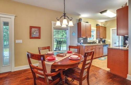 Cadiz Cabaña | Rustic Retreat in Cadiz: On Lake Barkley