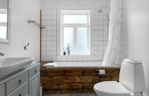 Downtown Apartamento | Rustic Retreat in the Center of Reykjavik