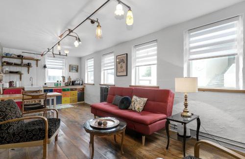 Downtown Apartamento | Rustic Retreat in the Center of Reykjavik