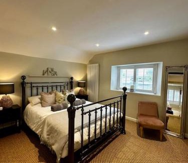 Beckington Casa | Rustic retreat in the Somerset countryside