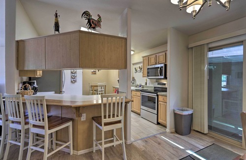 Moab South Valley Apartamento | 'rustic Retreat' Moab Townhome w/ Grill & Fire Pit