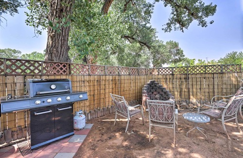Moab South Valley Apartamento | 'rustic Retreat' Moab Townhome w/ Grill & Fire Pit