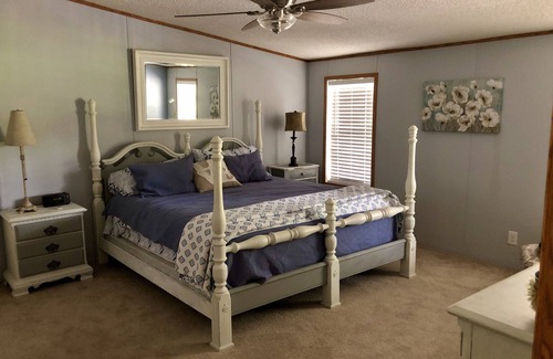 Old Town Otro | Rustic Retreat: Ranch Home with 40 Private Acres and Covered Patios