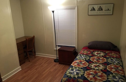 Speedwell Casa | Rustic Retreat Space on Farm Setting 10 Minutes from LMU