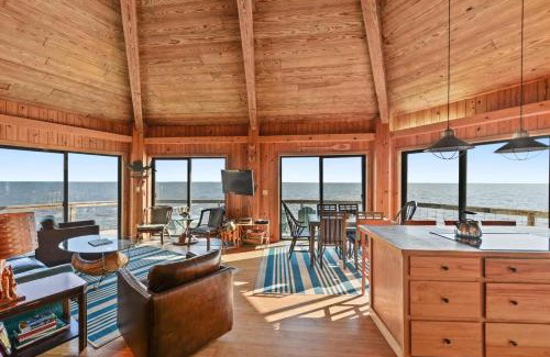 Ocean Springs Casa | Rustic Retreat