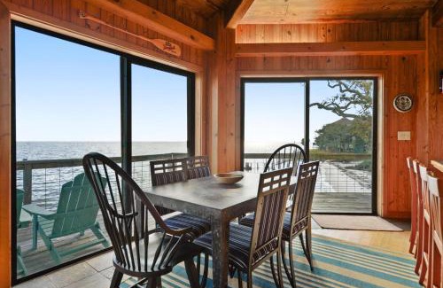 Ocean Springs Casa | Rustic Retreat