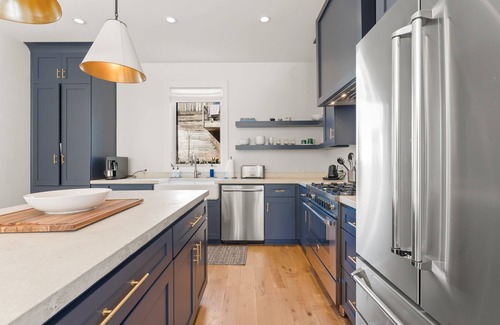 Palmetto Cabaña | Rustic Retreat