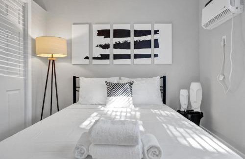 Poinciana Park Apartamento | Rustic Retreats Cozy 1BR For 4 Guests Minutes From Las Olas