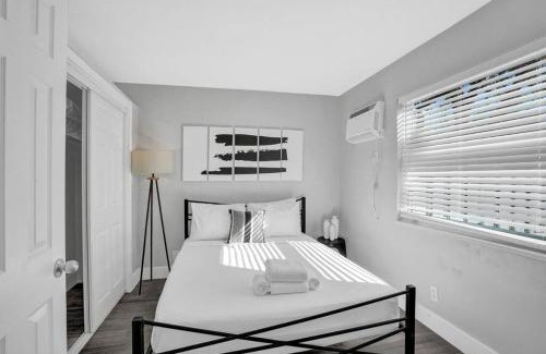 Poinciana Park Apartamento | Rustic Retreats Cozy 1BR For 4 Guests Minutes From Las Olas
