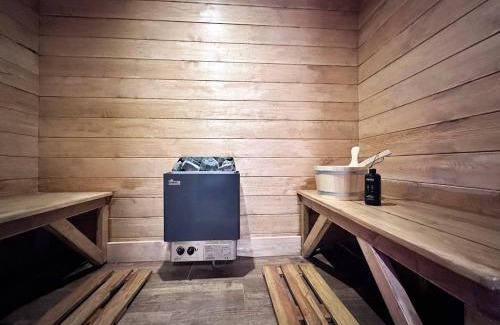 Pentre Apartamento | Rustic Rhondda Retreat W Hot Tub & Sauna - Ystrad