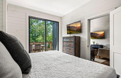 Sevierville Casa | Rustic Ripples Chalet