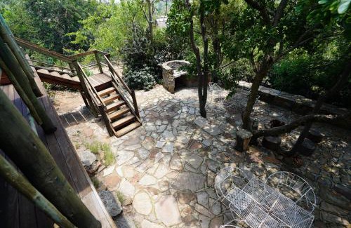 Buffelspoort Casa | Rustic River & Bush Escape