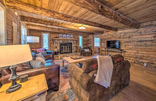 Ruidoso Casa | Rustic Ruidoso Log Cabin with Hot Tub and Deck!