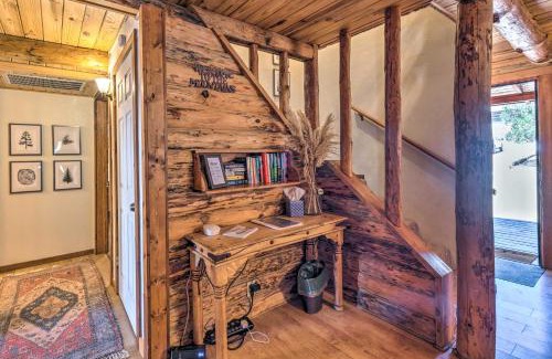 Ruidoso Casa | Rustic Ruidoso Log Cabin with Hot Tub and Deck!