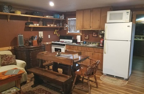 Loxley Cabina | Rustic Rural Cabin