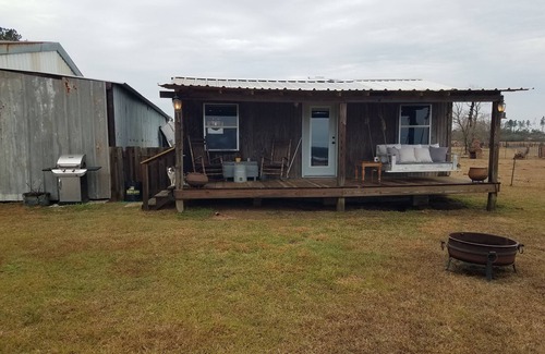 Loxley Cabina | Rustic Rural Cabin