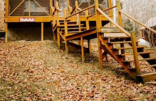 Taswell Casa | Rustic & Secluded Traditional Log Cabin on 86 Ac!