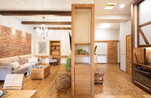 City Centre Apartamento | Esplendor rústico - El toque de estilo rústico - Cuatro habitaciones