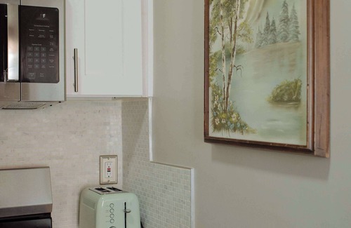 East Hollywood Apartamento | Rustic Studio in Los Feliz - Fully Furnished