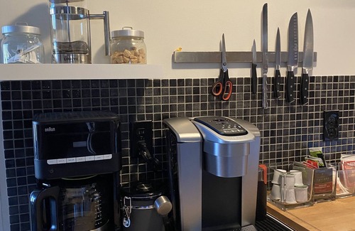 Weaverville Apartamento | Entorno rústico con modernas comodidades.