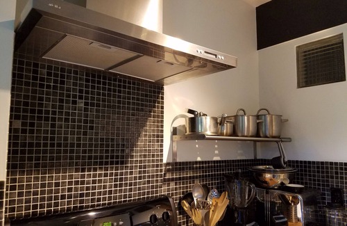 Weaverville Apartamento | Entorno rústico con modernas comodidades.