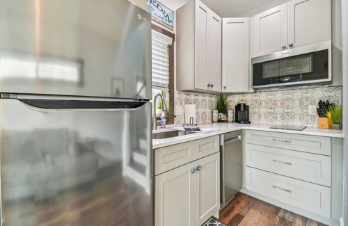 Dunedin Casa | Rustic Tiny Home on Pinellas Trail w/ Heated Pool