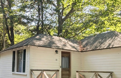 Bar Harbor Cabina | Rustic Traditional Cabin Cabin 10B