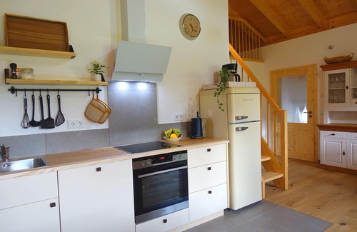 Kiefersfelden Apartamento | Rustic vacation apartment at home, rural - quiet location with fully equipped kitchen