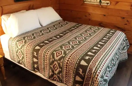 Sulphur Cabina | Rustic Woodland Cabin