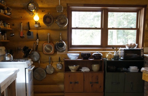 Maple City Cabina | RUSTIC YET REFINED LOG HOME