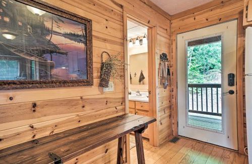 Young Harris Casa | Rustic Young Harris Cabin with Fire Pit and Views
