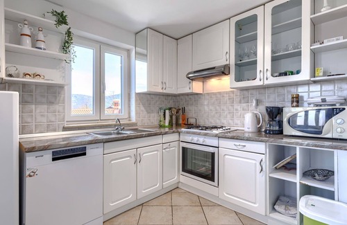 Krsan Apartamento | Rustica by Interhome