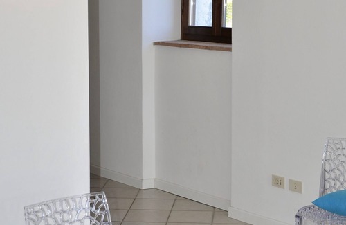 Caprino Veronese Casa | Rustico con terraza en una colina soleada en un antiguo paisaje cultural, cerca del lago de Garda