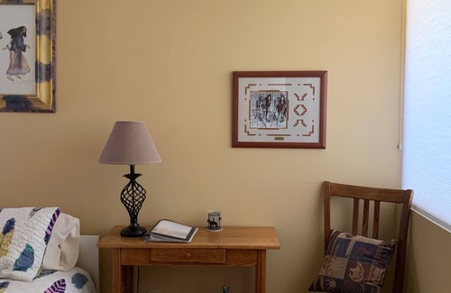 St. Helena Cama Y Desayuno | RustRidge Bed and Breakfast - Poolside Room