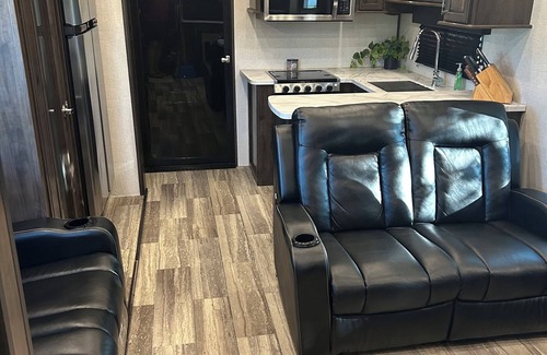 Gettysburg Casa | RV at Gettysburg Round Top Resort Sleeps 7 with golf cart