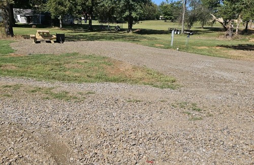 Jerusalem Alquiler De RV | RV Camping spot. Get away from it all when you stay under the stars.