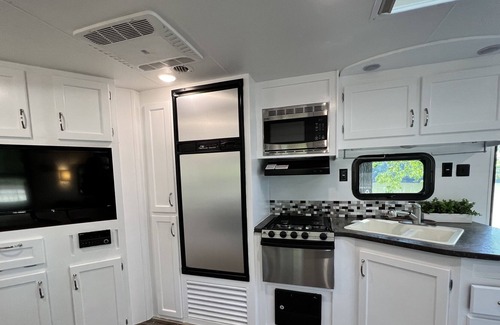 Queenstown Casa | RV Cinderella Suite, on over 2000 ft. of shoreline