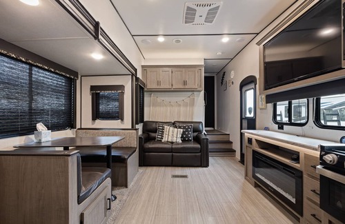 Buford Casa | RV Delivery & Set up - Bohemian Dream