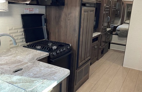 Watertown Casa | Rv on a charming farm, in the cedar trees