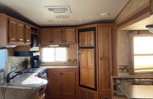 Roosevelt Casa | RV on private road in the cedarsnn