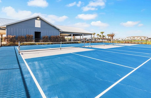 Foley Alquiler De RV | RV Pad w/Pool, Pickleball, Go Carts & Putt-Putt