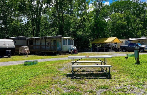 Aurora Alquiler De RV | RV Site #45 Pull Through 50ftx32ft