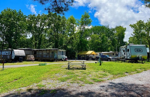 Aurora Alquiler De RV | RV Site #45 Pull Through 50ftx32ft