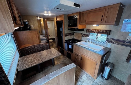 Christina Lake Alquiler De RV | RV & Site Rental in Christina Pines Campground