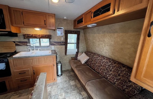 Christina Lake Alquiler De RV | RV & Site Rental in Christina Pines Campground