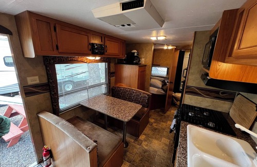 Christina Lake Alquiler De RV | RV & Site Rental in Christina Pines Campground